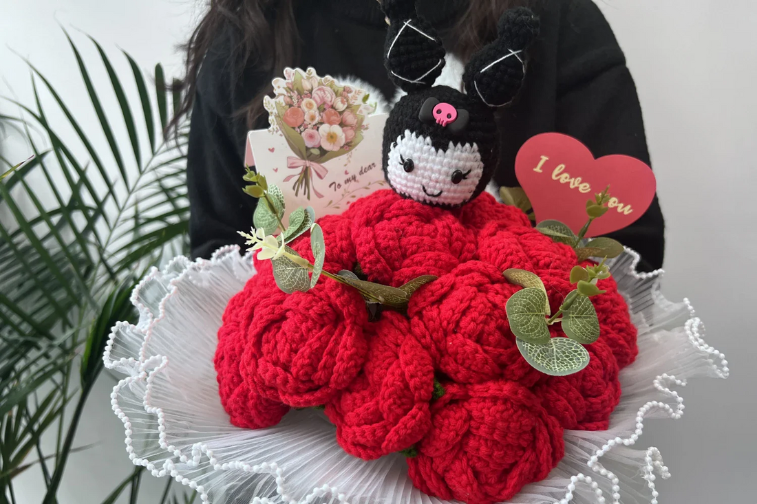 A Heartfelt Proposal with YShomy’s Custom Crochet Bouquet