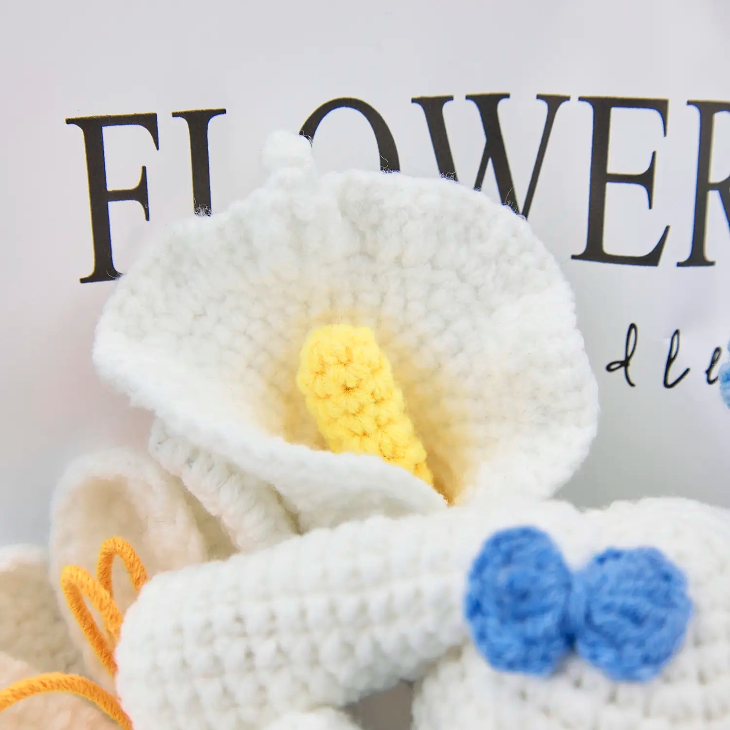 YSHomy Crochet Flowers Bouquet with Crochet Lily Cinnamoroll in Blue Wrapping