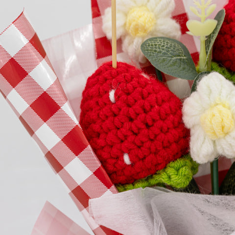 YSHomy Wrapped Handheld Crochet  Flowers Bouquet with Strawberry